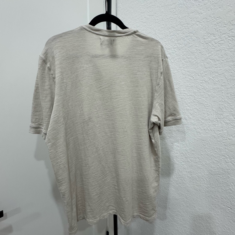 Velvet by Graham & Spencer Beige Henley Tee Shirt Mens XL Short Sleeve. - Picture 4 of 5